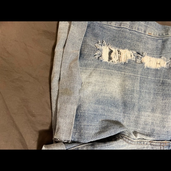 High wasted light washed denim shorts - Picture 4 of 4